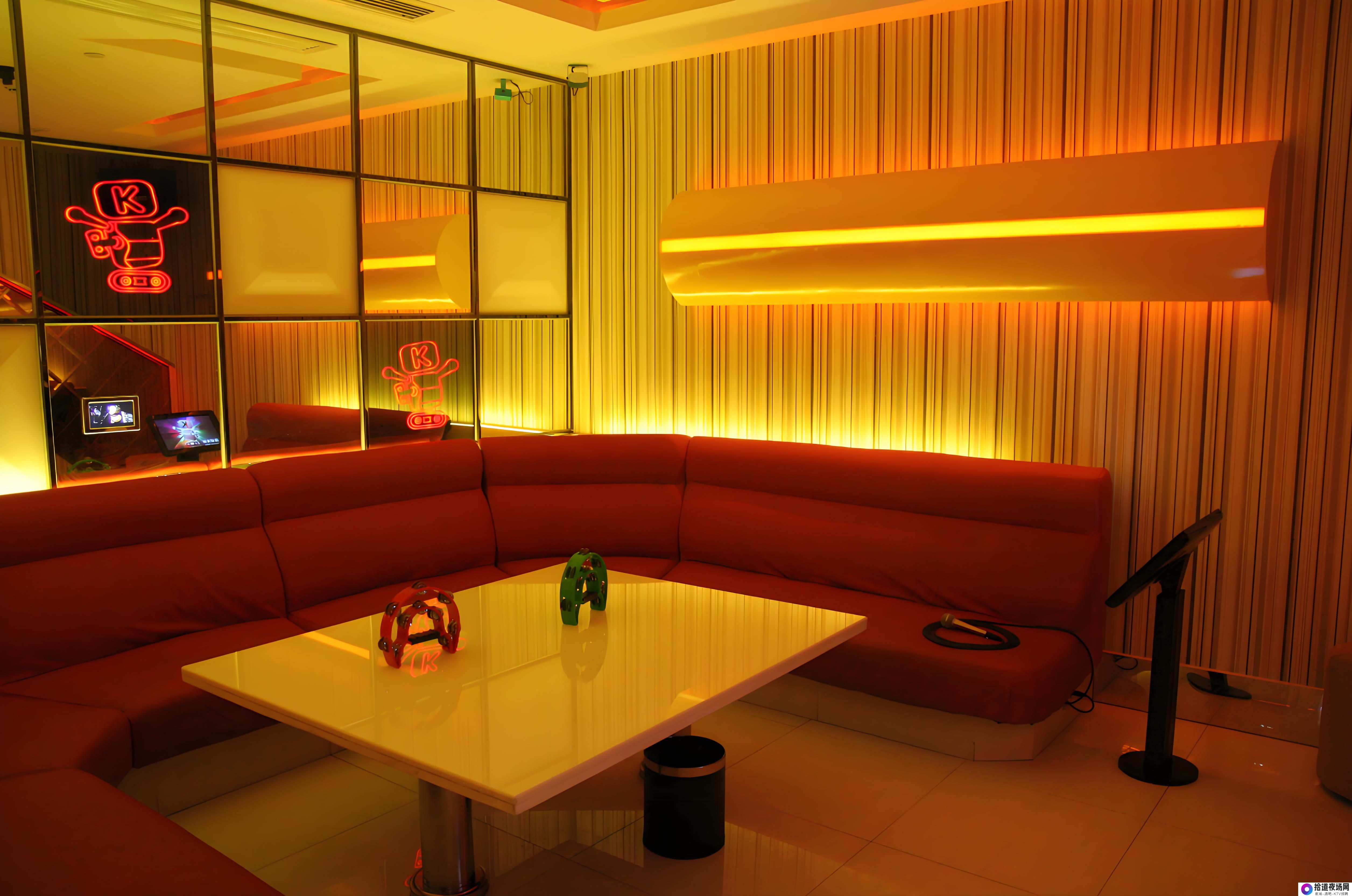 都市繁华之夜，引领潮流的高端会所招聘中